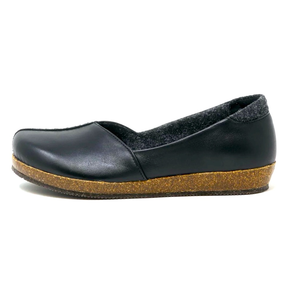 Stegmann Clogs brand - Liesl black leather skimmers